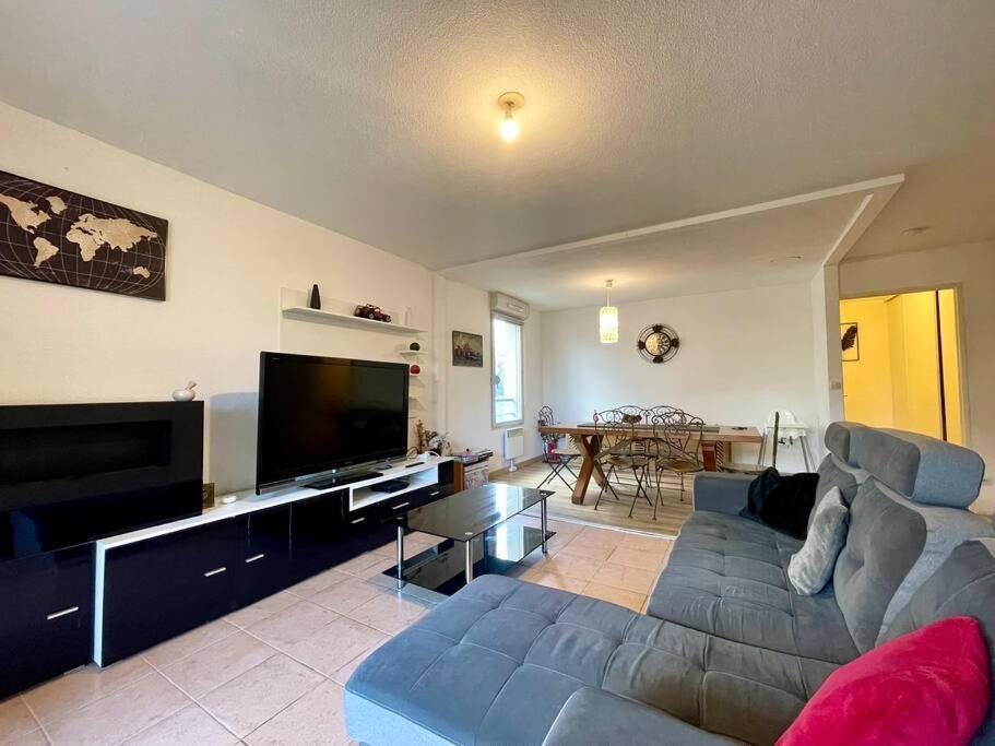 L'Appartement Michelet - Parking Prive Et Gratuit - 2Km Cite Medievale Carcassone Kültér fotó
